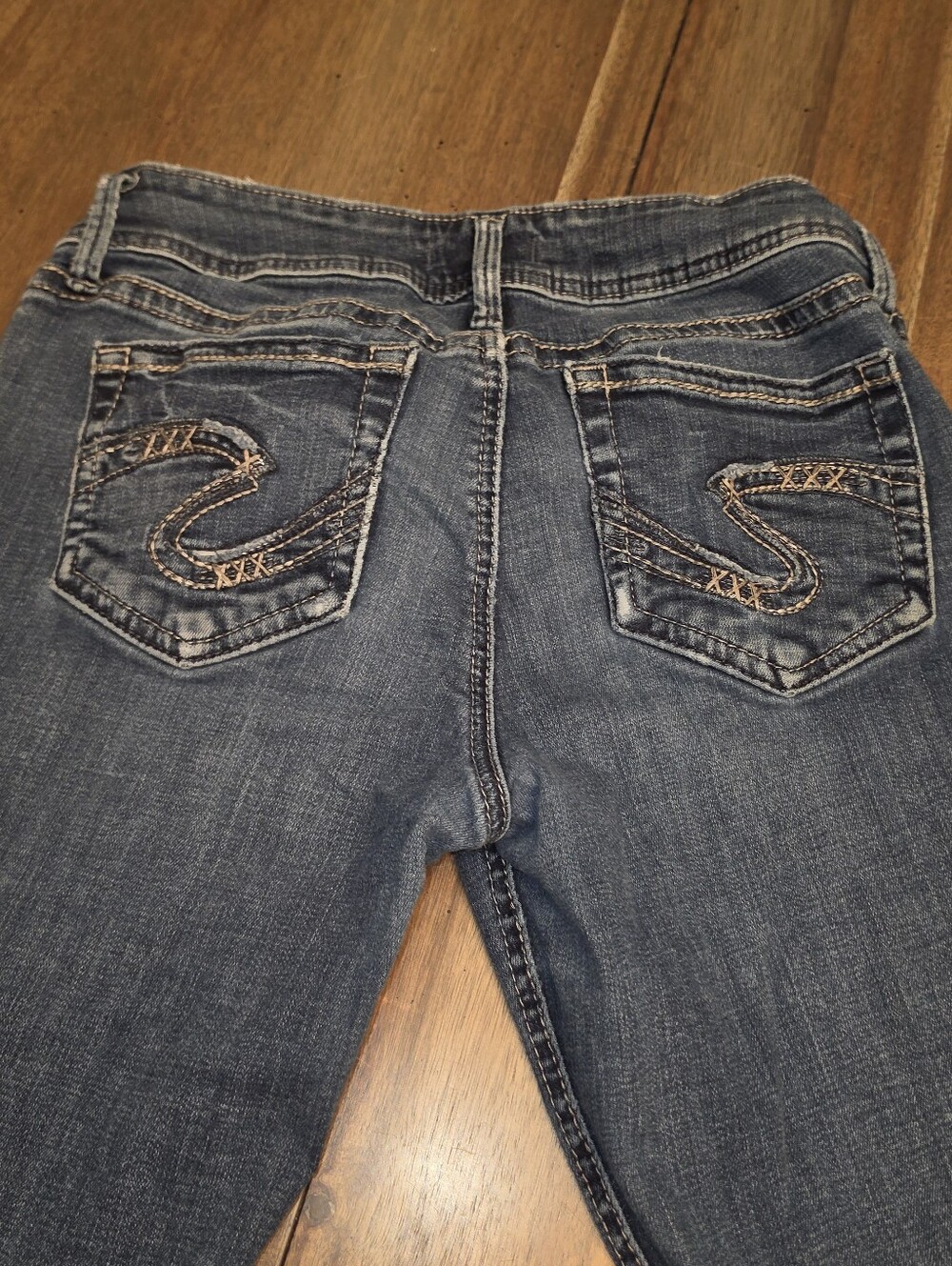 Silver Jeans - Picture 2 of 4
